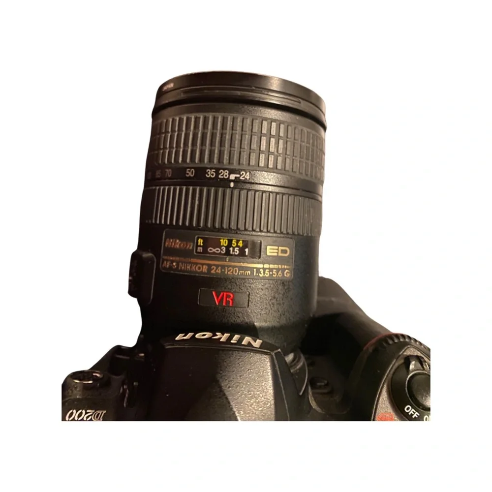 Nikon D200 Camera Bundle